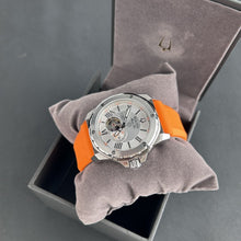 Load image into Gallery viewer, Bulova Marine Star 98A226